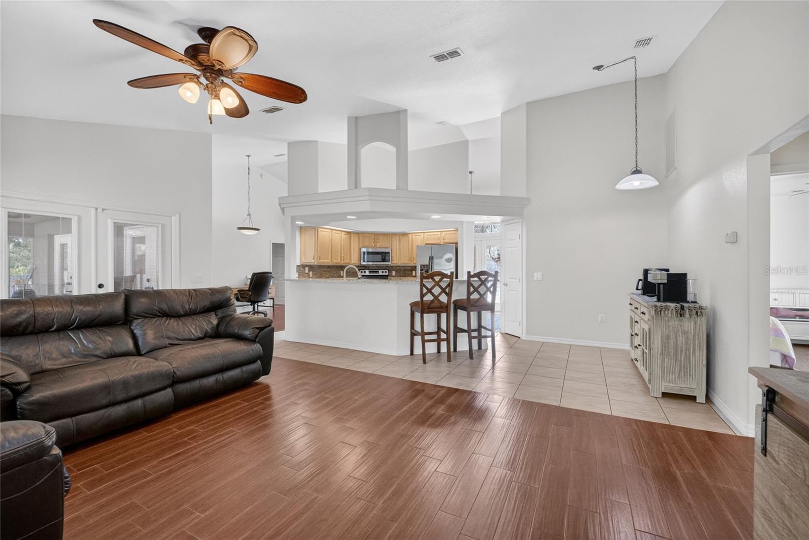 GOLDEN GLEN - Residential