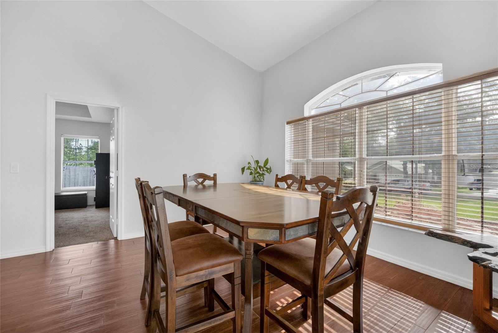GOLDEN GLEN - Residential
