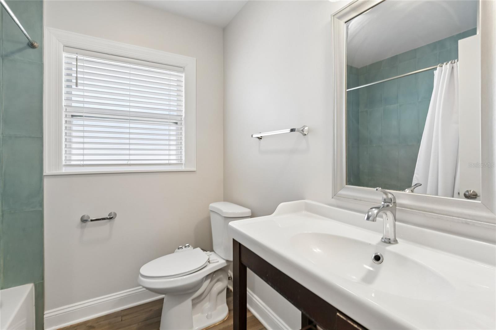 DOUGLAS MANOR ESTATES 1ST ADD - Residential