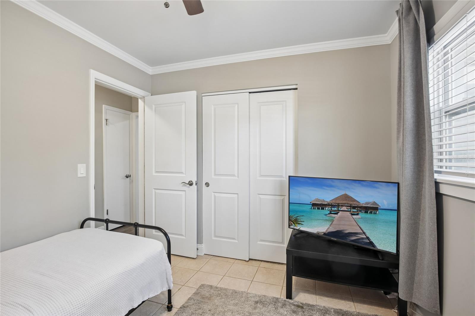 DOUGLAS MANOR ESTATES 1ST ADD - Residential