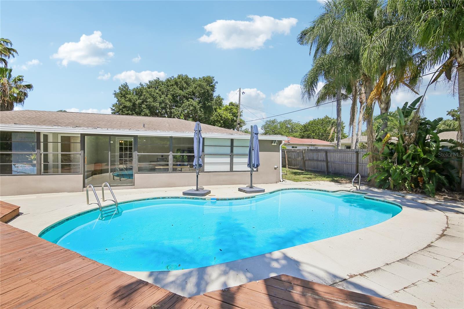 DOUGLAS MANOR ESTATES 1ST ADD - Residential