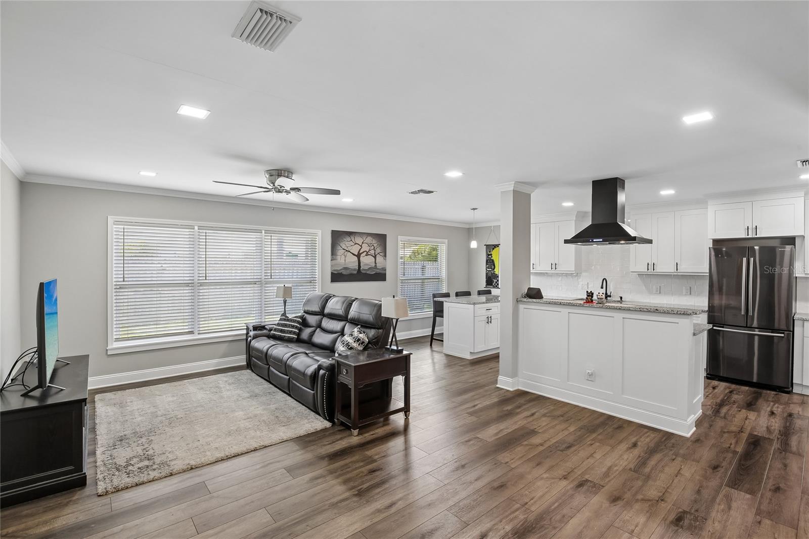 DOUGLAS MANOR ESTATES 1ST ADD - Residential