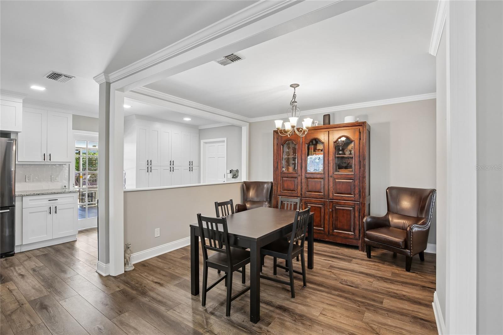 DOUGLAS MANOR ESTATES 1ST ADD - Residential