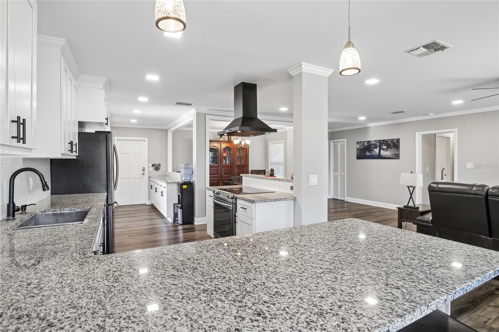 DOUGLAS MANOR ESTATES 1ST ADD - Residential