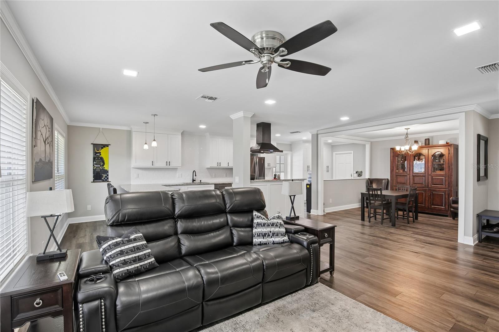 DOUGLAS MANOR ESTATES 1ST ADD - Residential