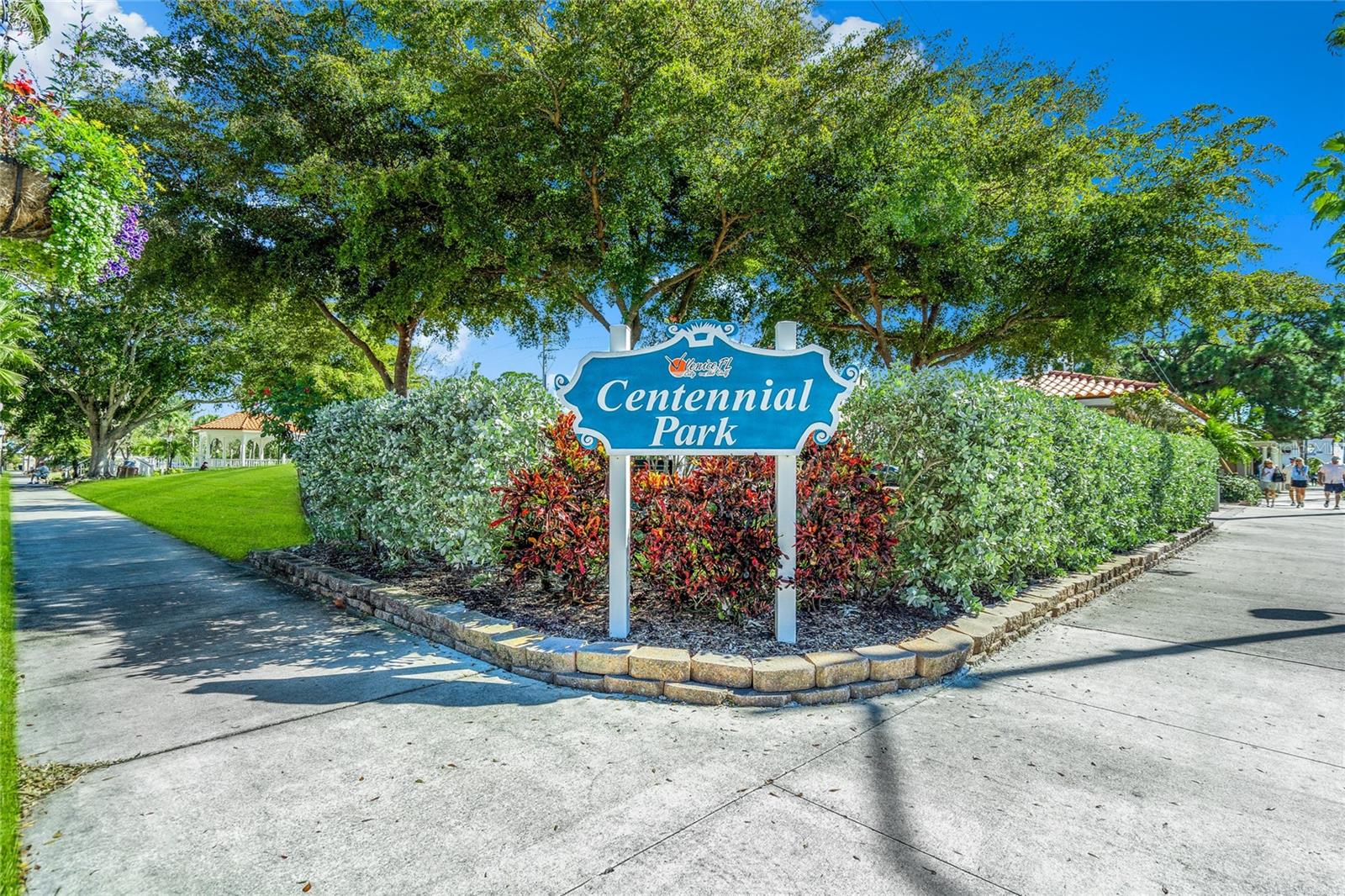 VERONA RESERVE - Residential