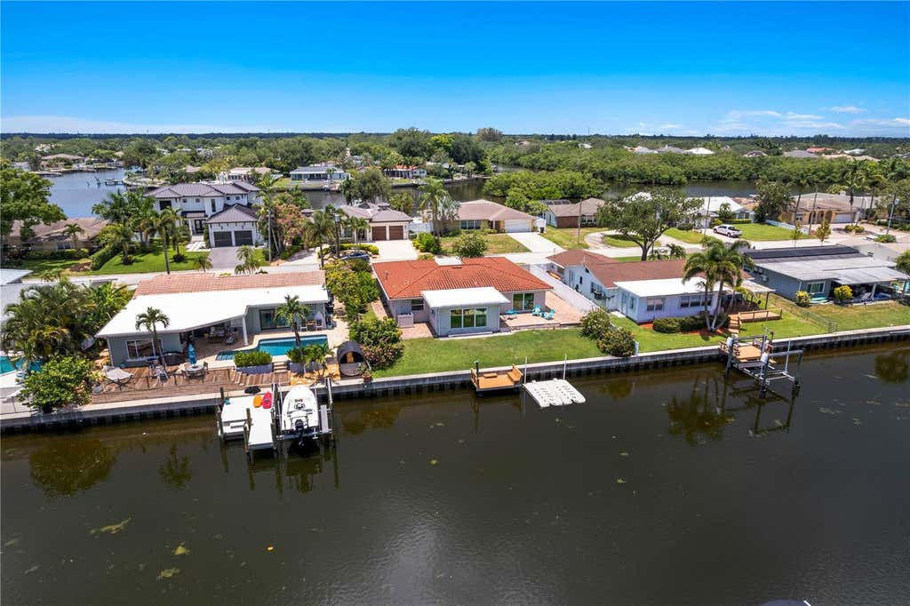 Photo of 4425 13th Way NE, St Petersburg, FL 33703 (MLS # TB8528130)