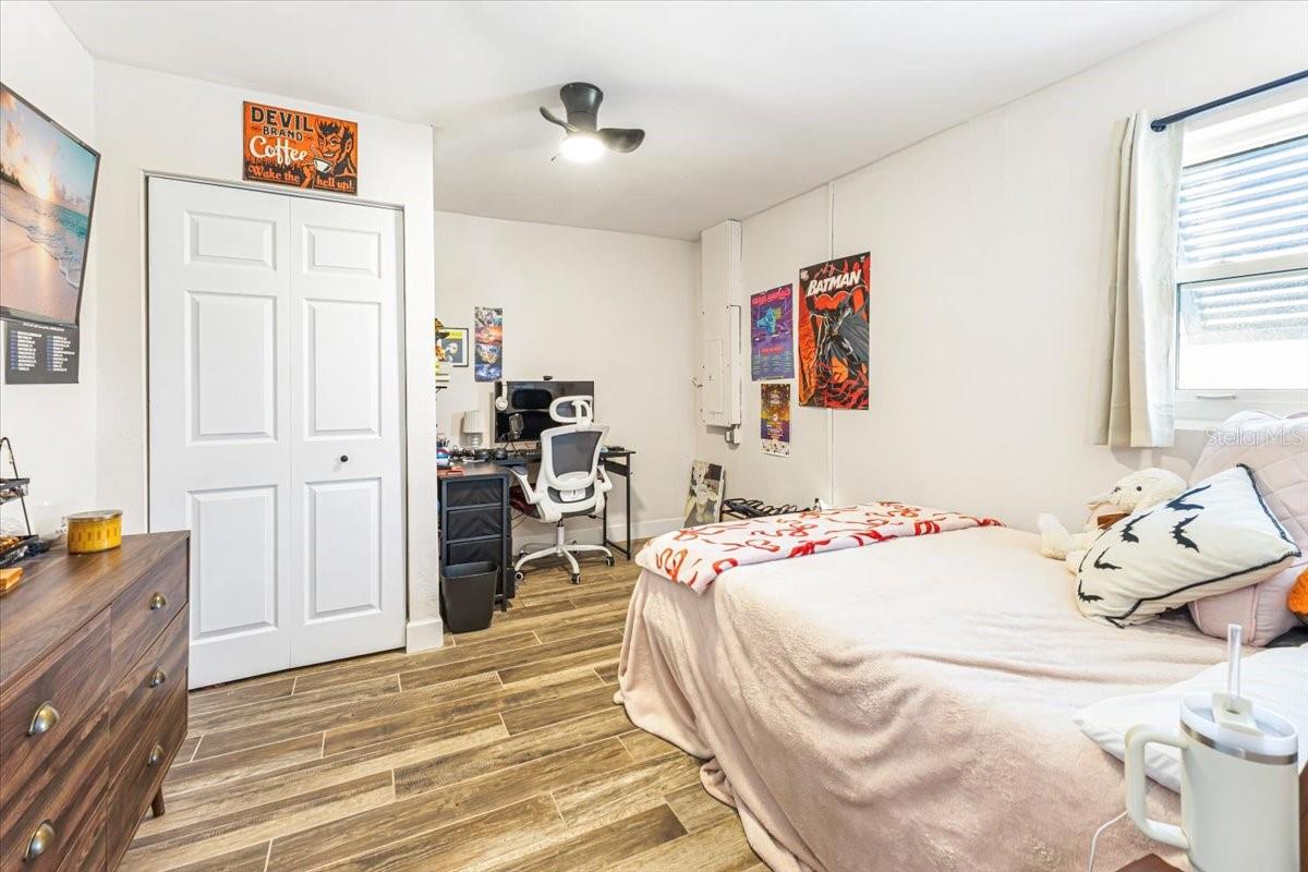 LEMON BAY PARK - Residential