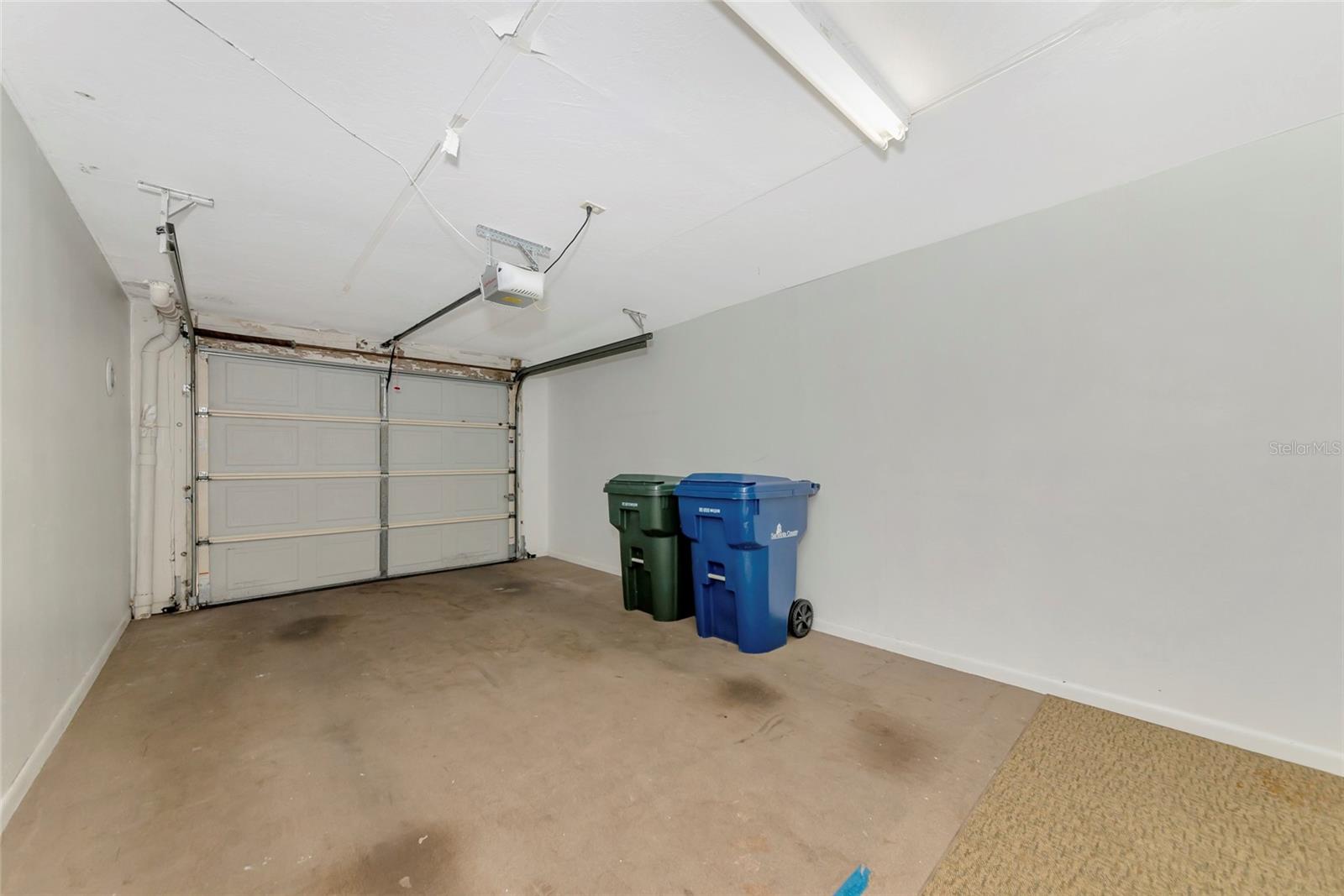 LONGWOOD VILLAS - Residential