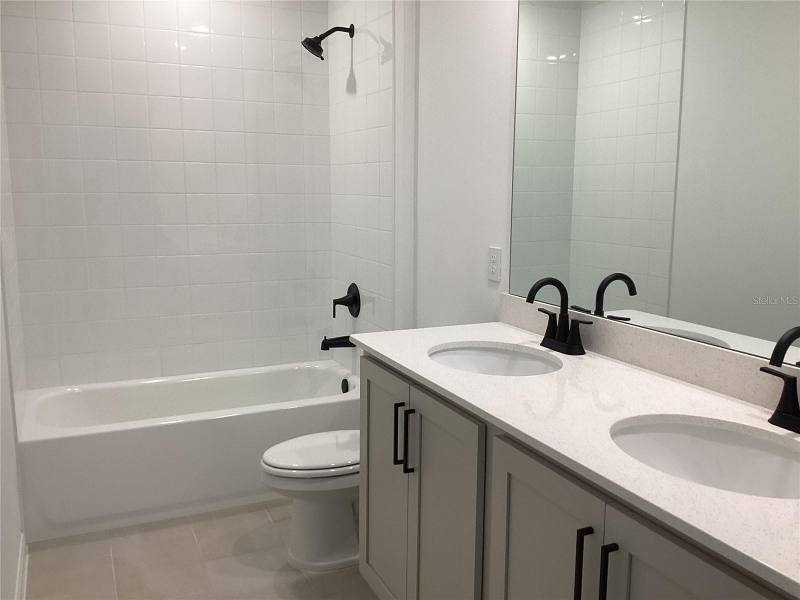 CATAMARAN COVE - PHASE I & II REPLAT - Residential