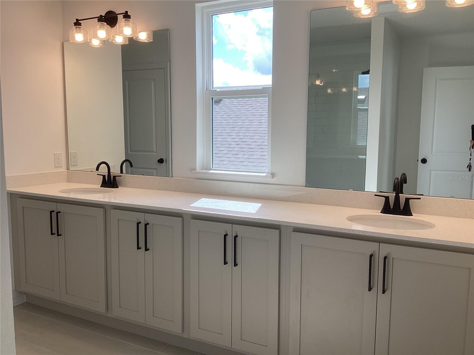 CATAMARAN COVE - PHASE I & II REPLAT - Residential