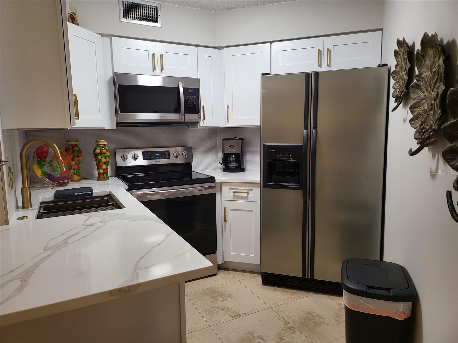 3659 ATRIUM DRIVE 2