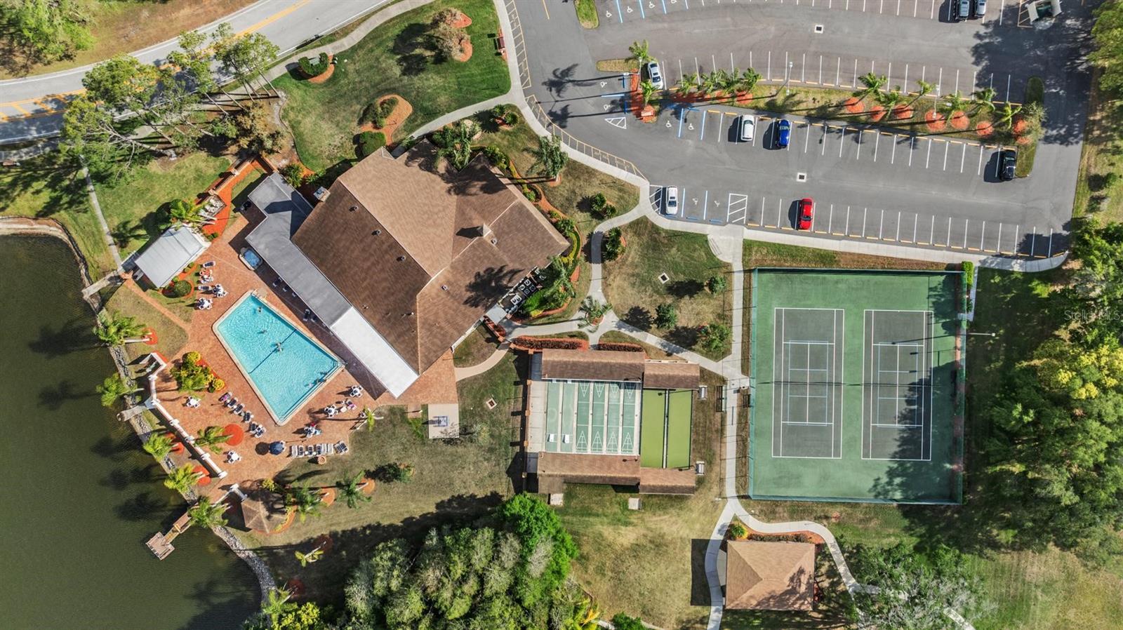 HERITAGE LAKE - Residential