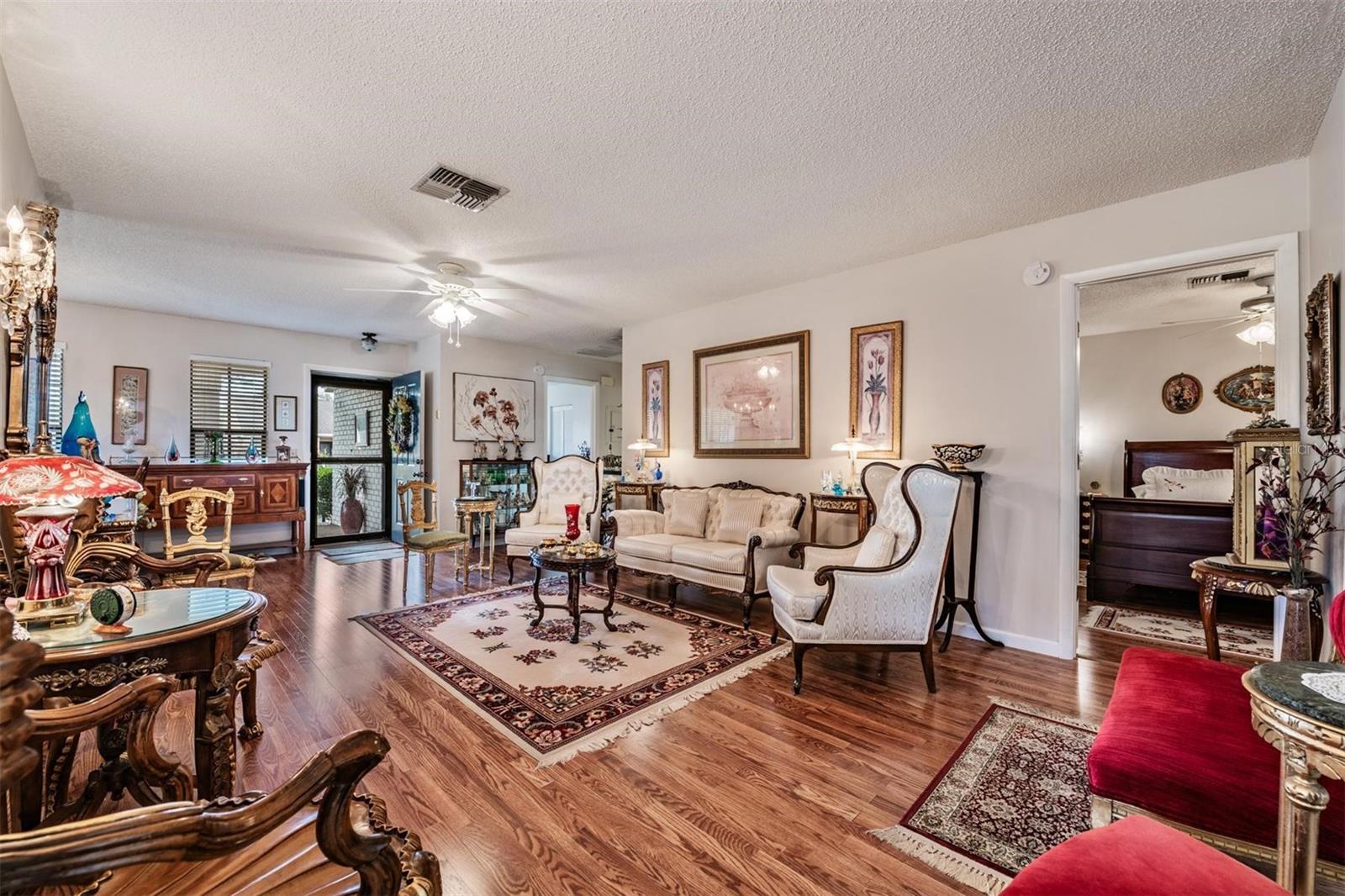 HERITAGE LAKE - Residential