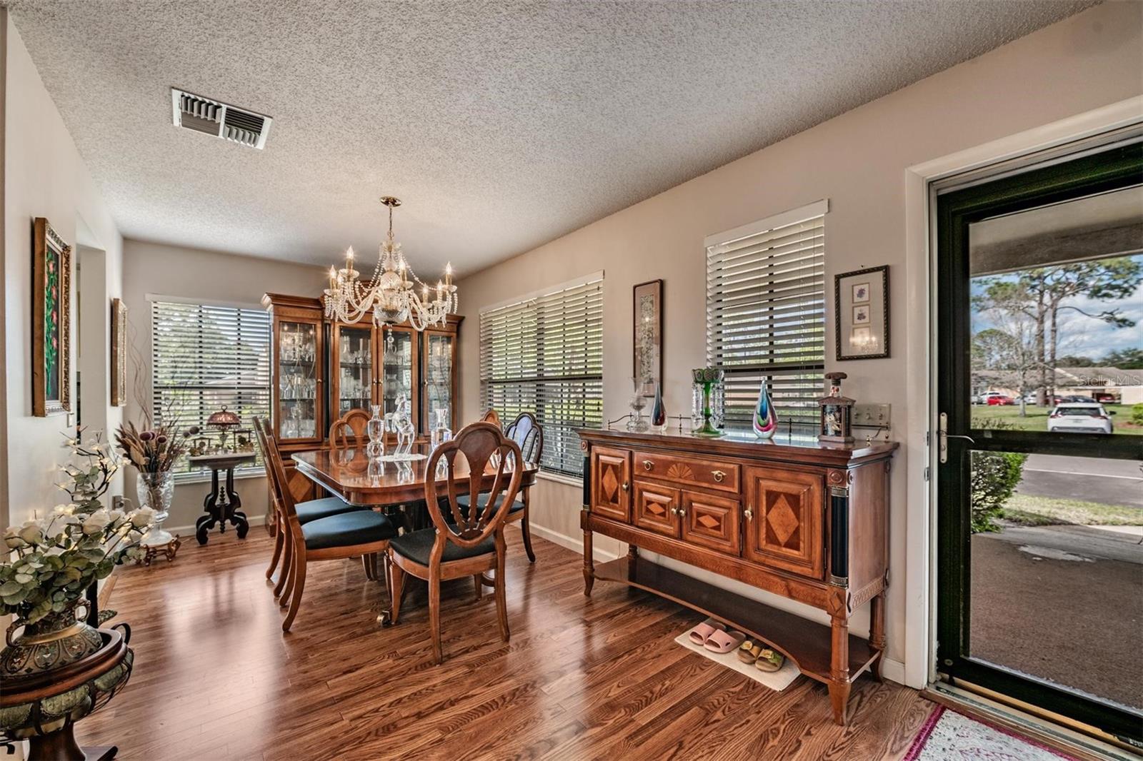 HERITAGE LAKE - Residential