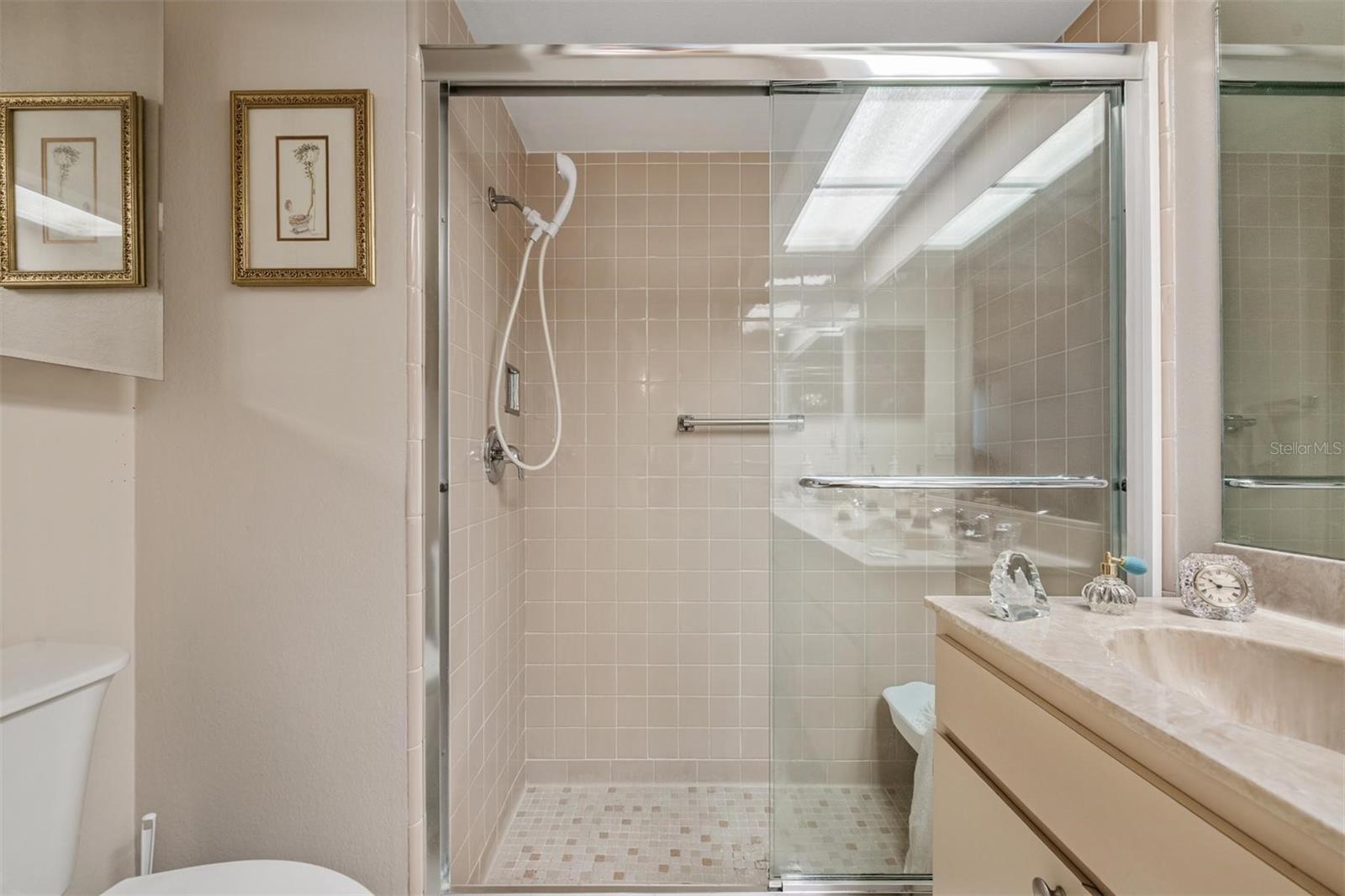 HERITAGE LAKE - Residential