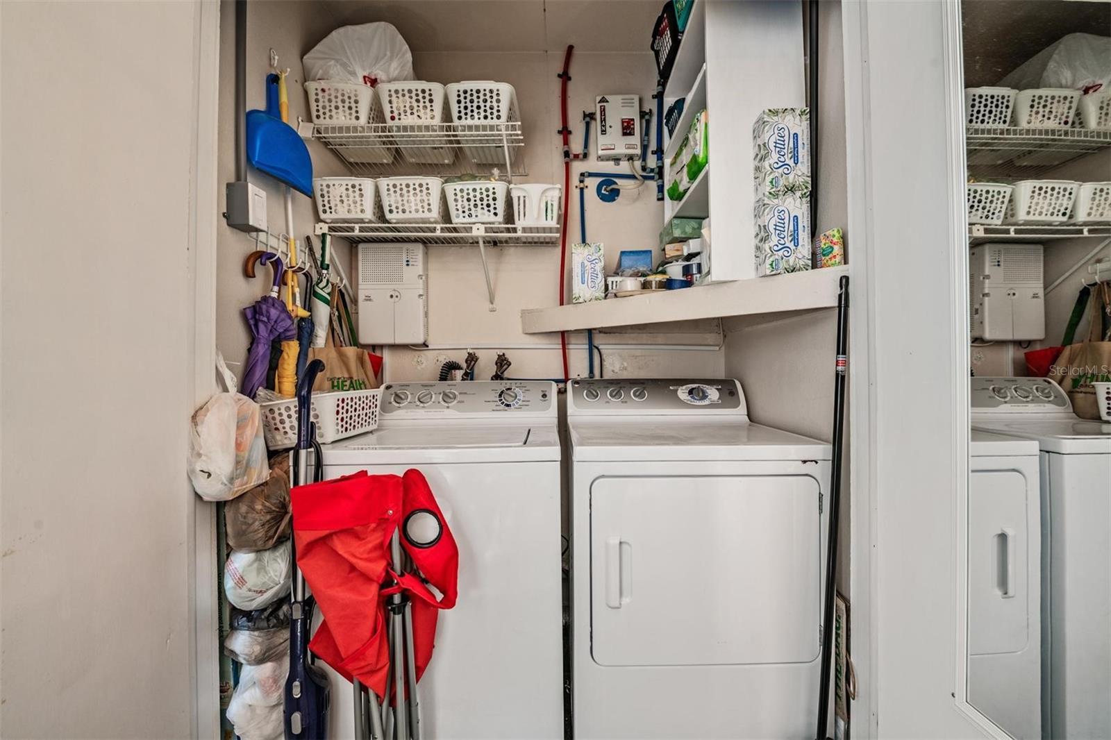 HERITAGE LAKE - Residential