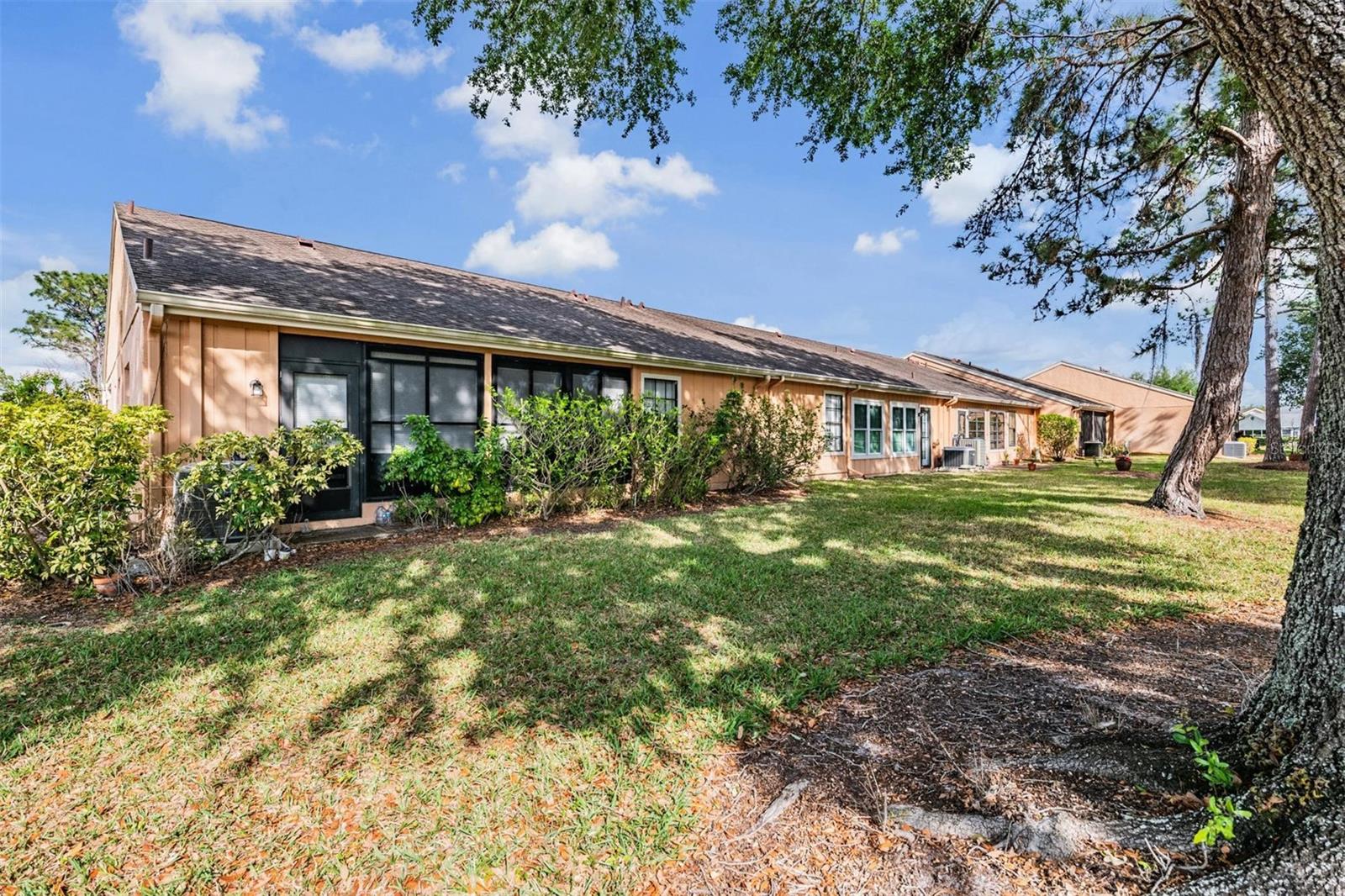 HERITAGE LAKE - Residential