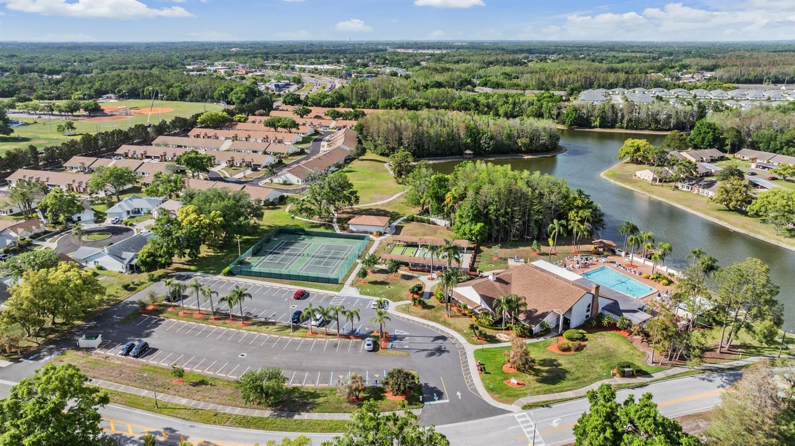 HERITAGE LAKE - Residential