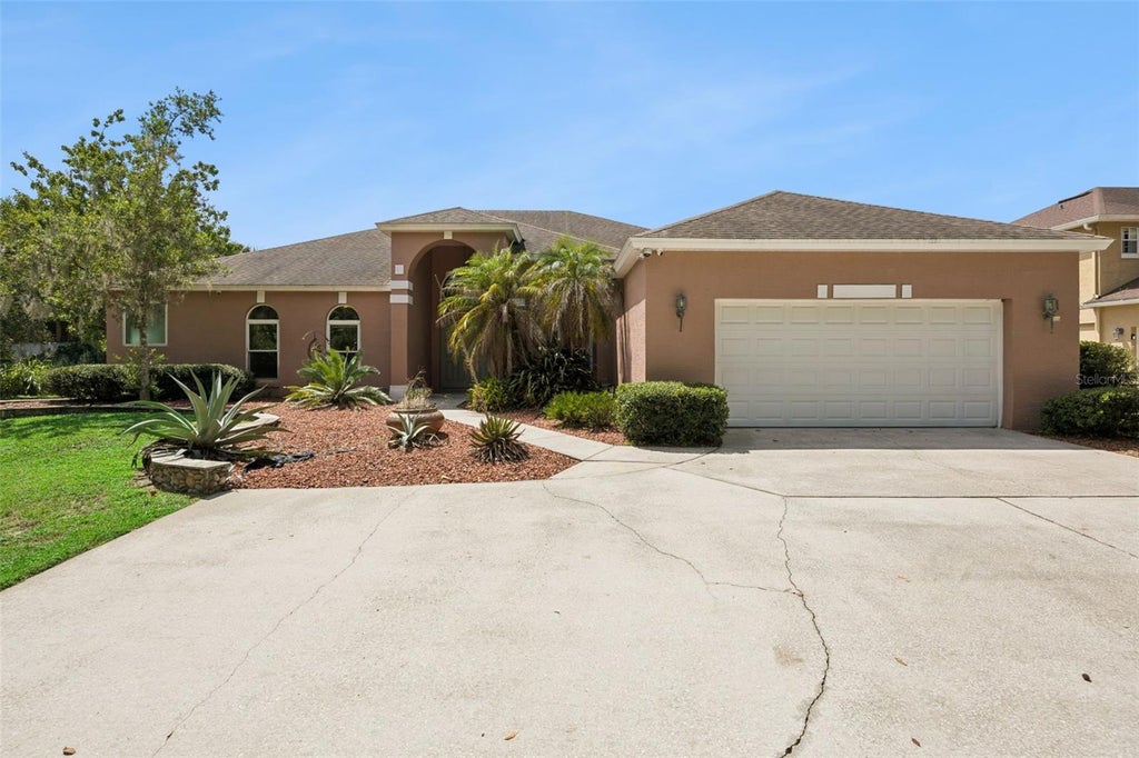 Photo of 1006 Panther Street, Oviedo, FL 32765 (MLS # O6436032)