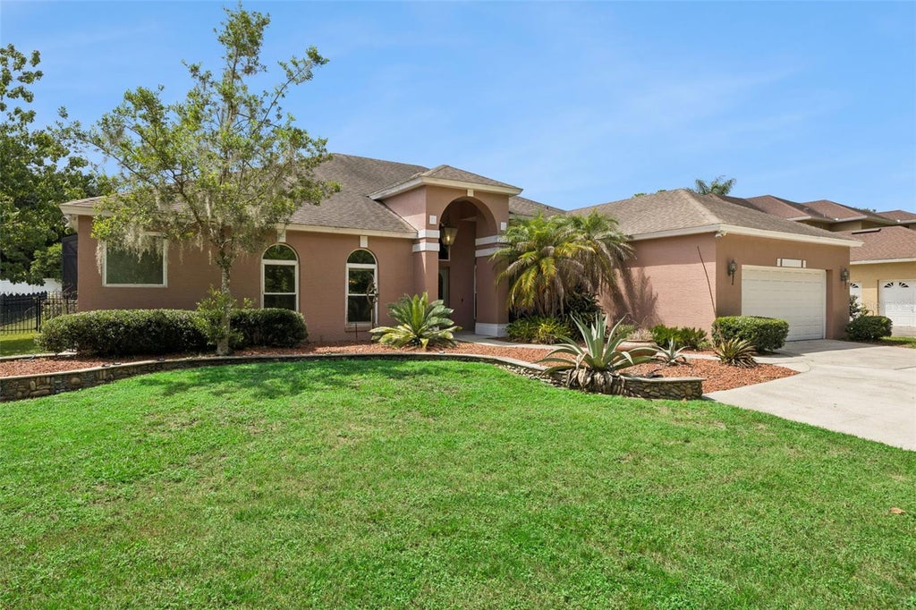 Photo of 1006 Panther Street, Oviedo, FL 32765 (MLS # O6436032)