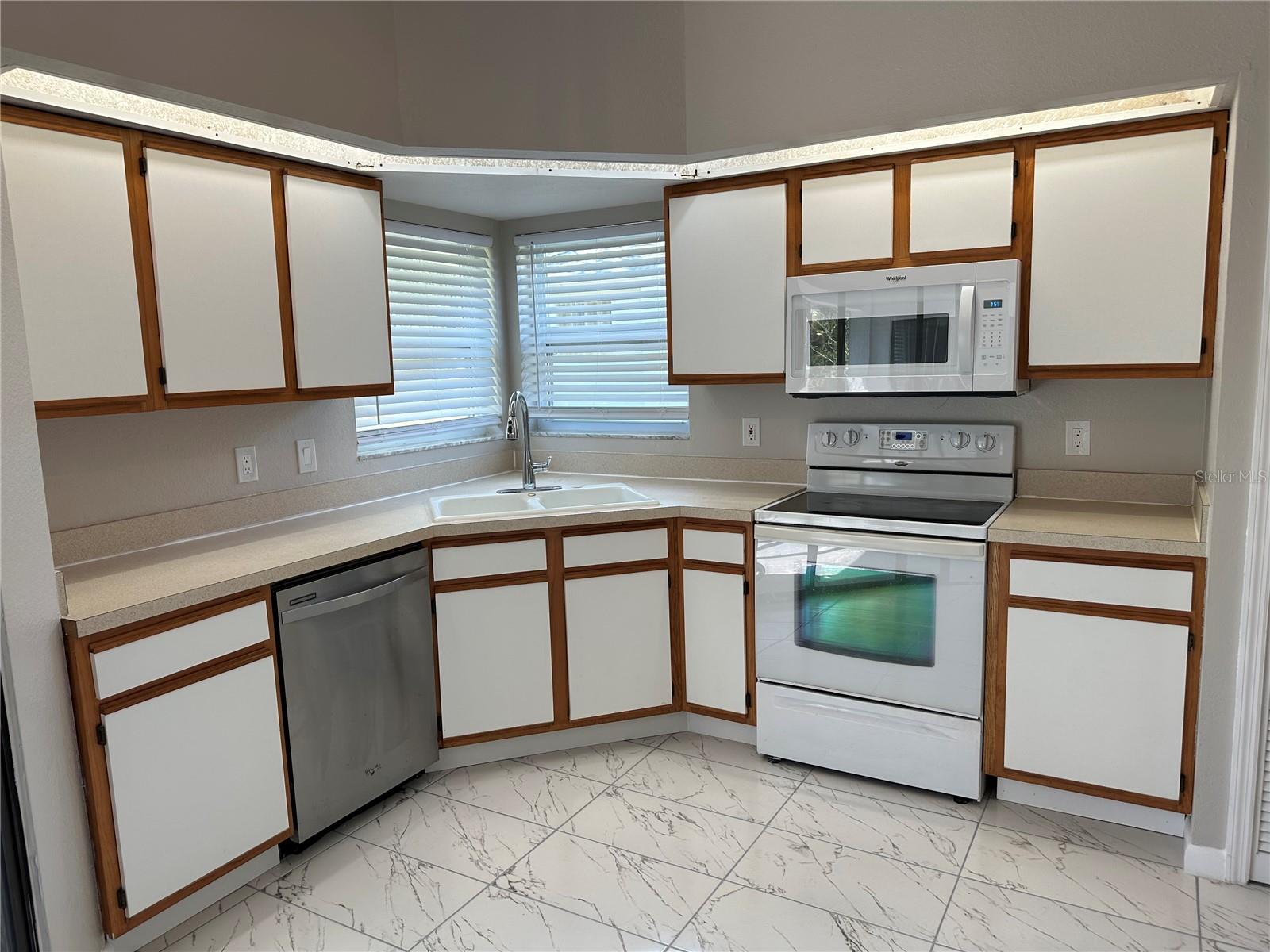 1471 CAPRICORN BOULEVARD A & B