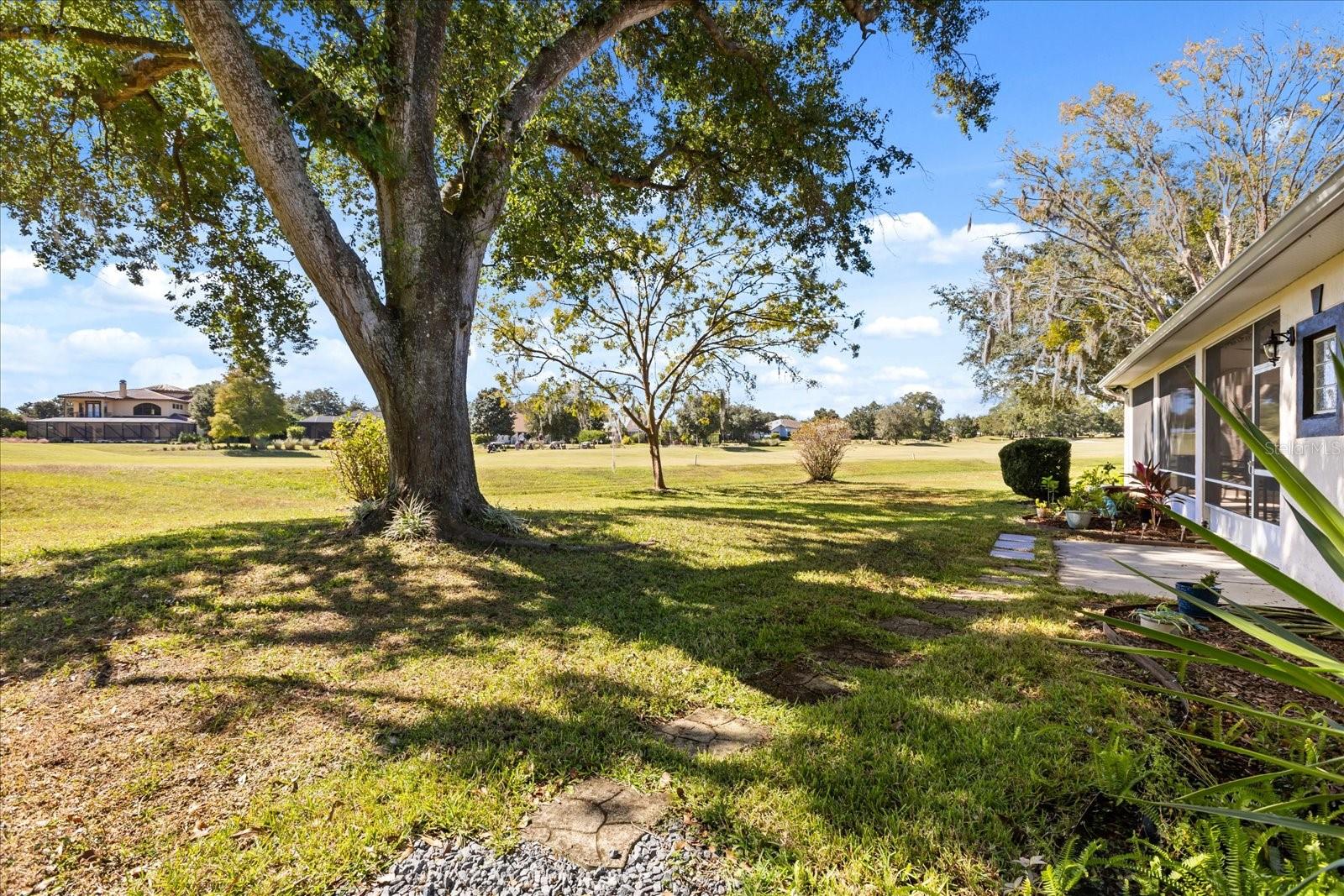 GROVE/HARBOR HILLS - Residential