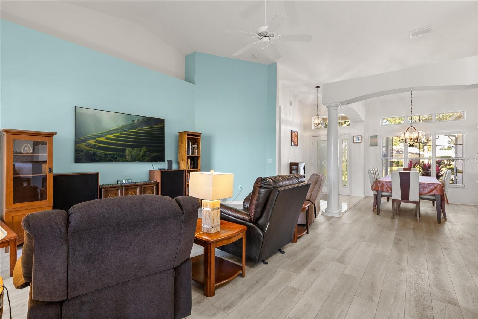 GROVE/HARBOR HILLS - Residential