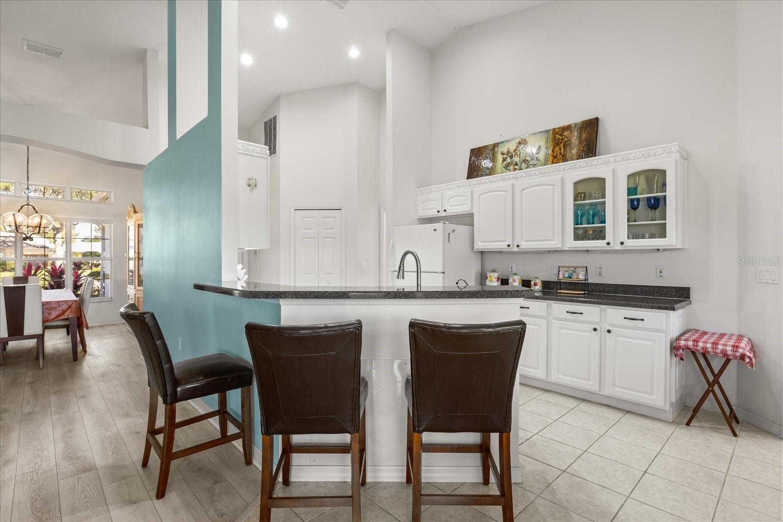 GROVE/HARBOR HILLS - Residential