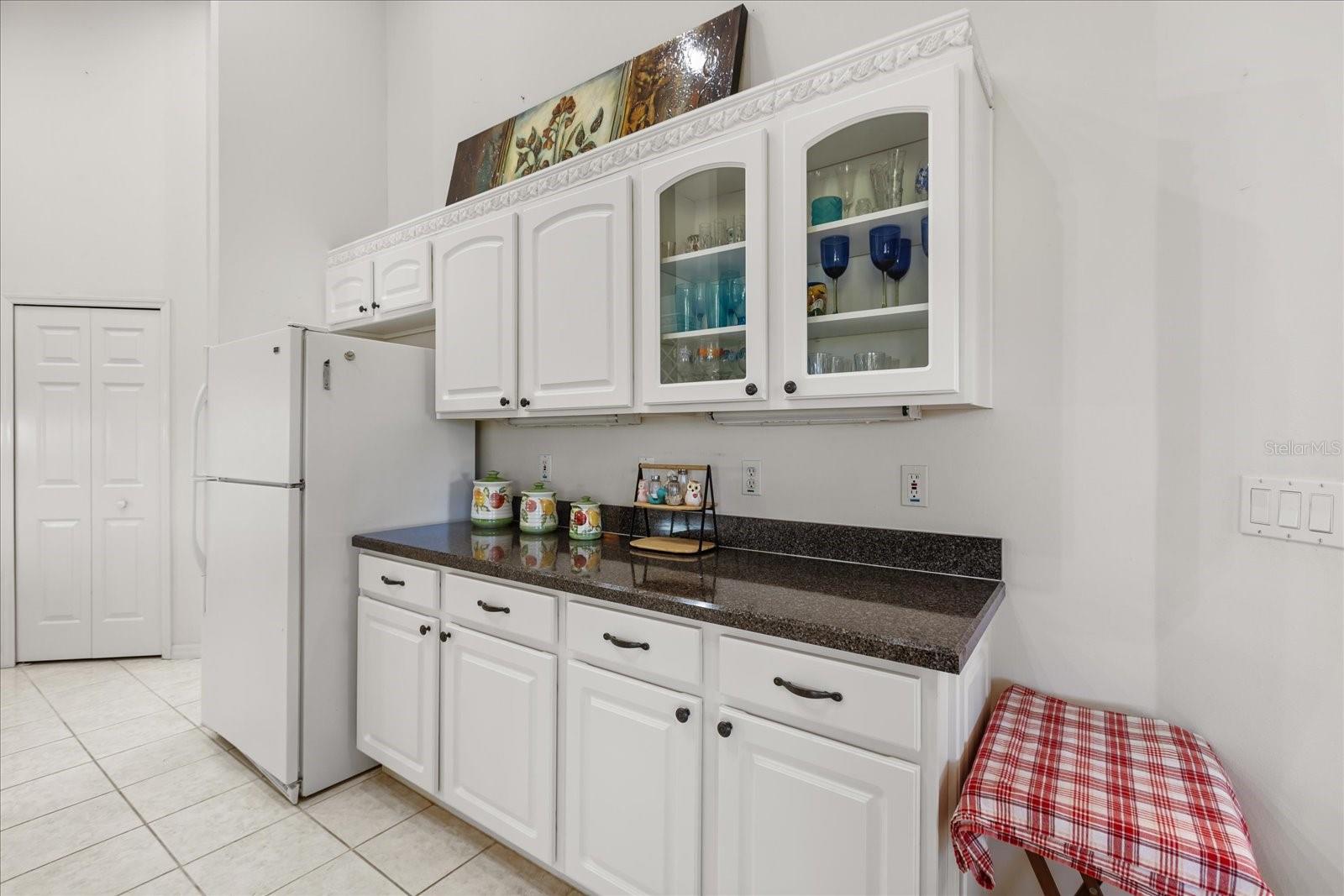 GROVE/HARBOR HILLS - Residential