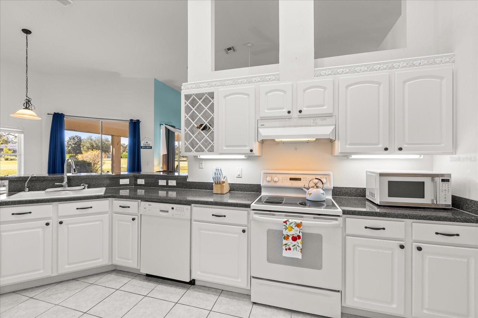 GROVE/HARBOR HILLS - Residential