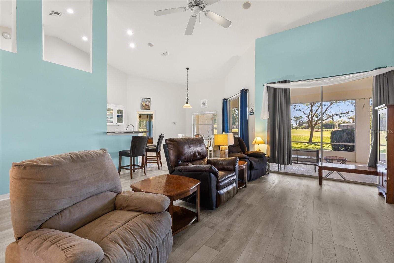 GROVE/HARBOR HILLS - Residential