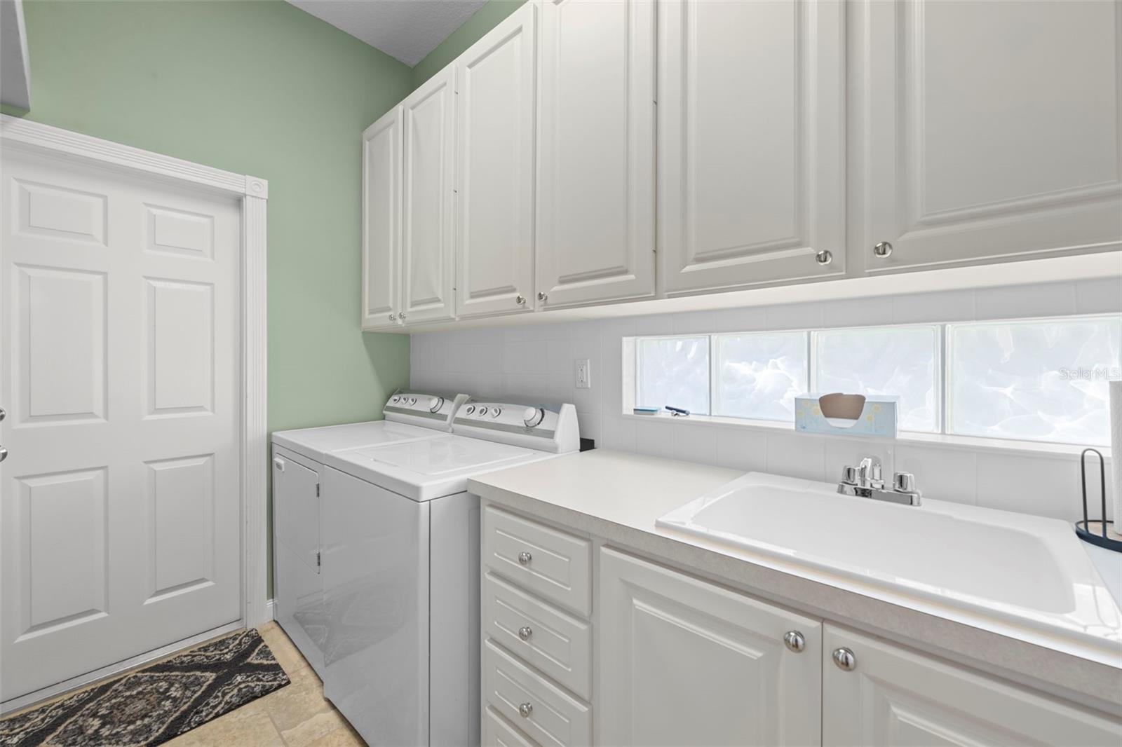 VILLAGEWALK - Residential