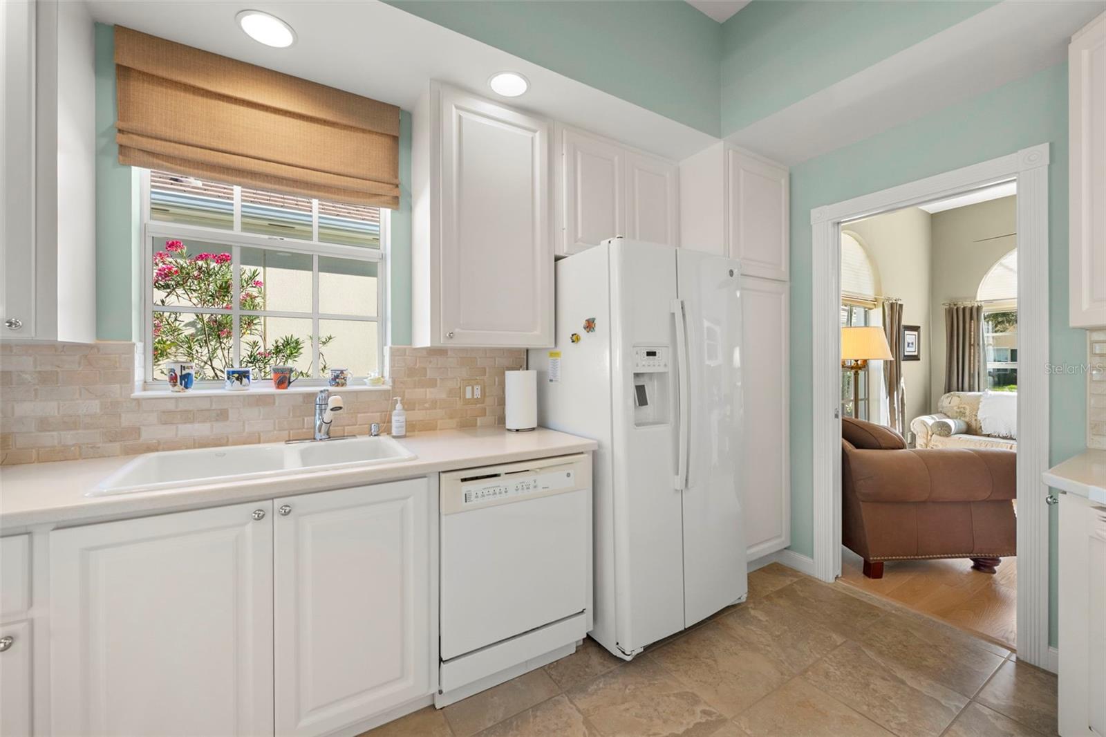 VILLAGEWALK - Residential