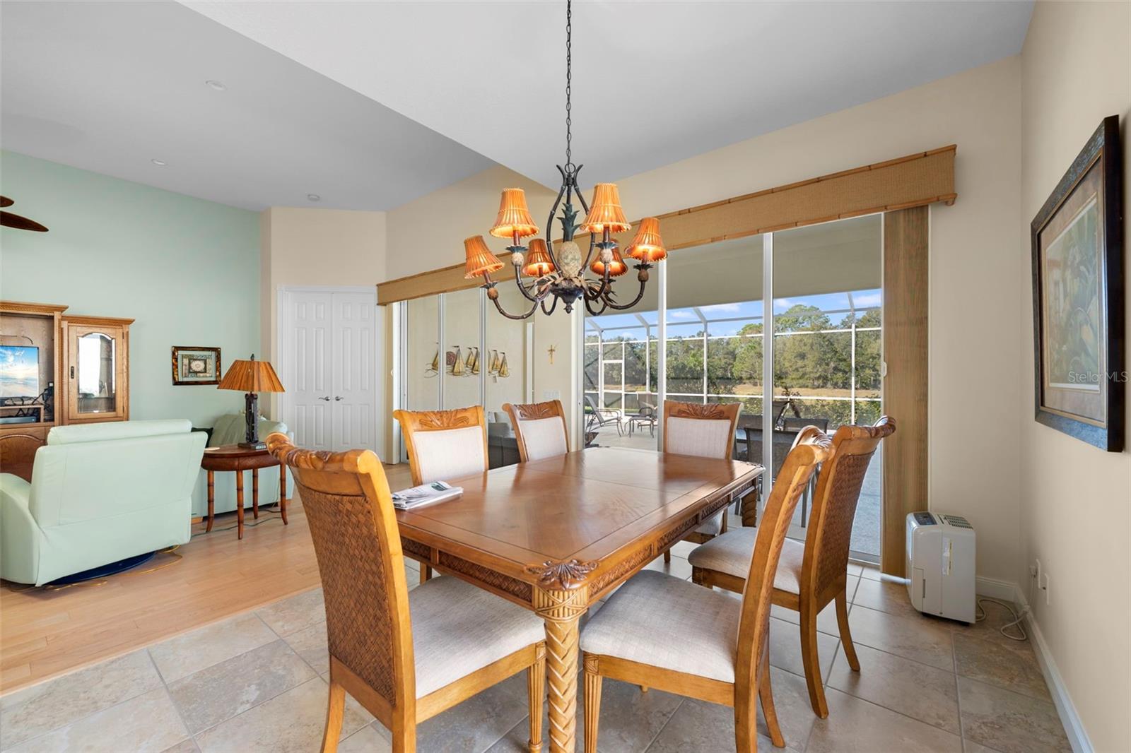 VILLAGEWALK - Residential