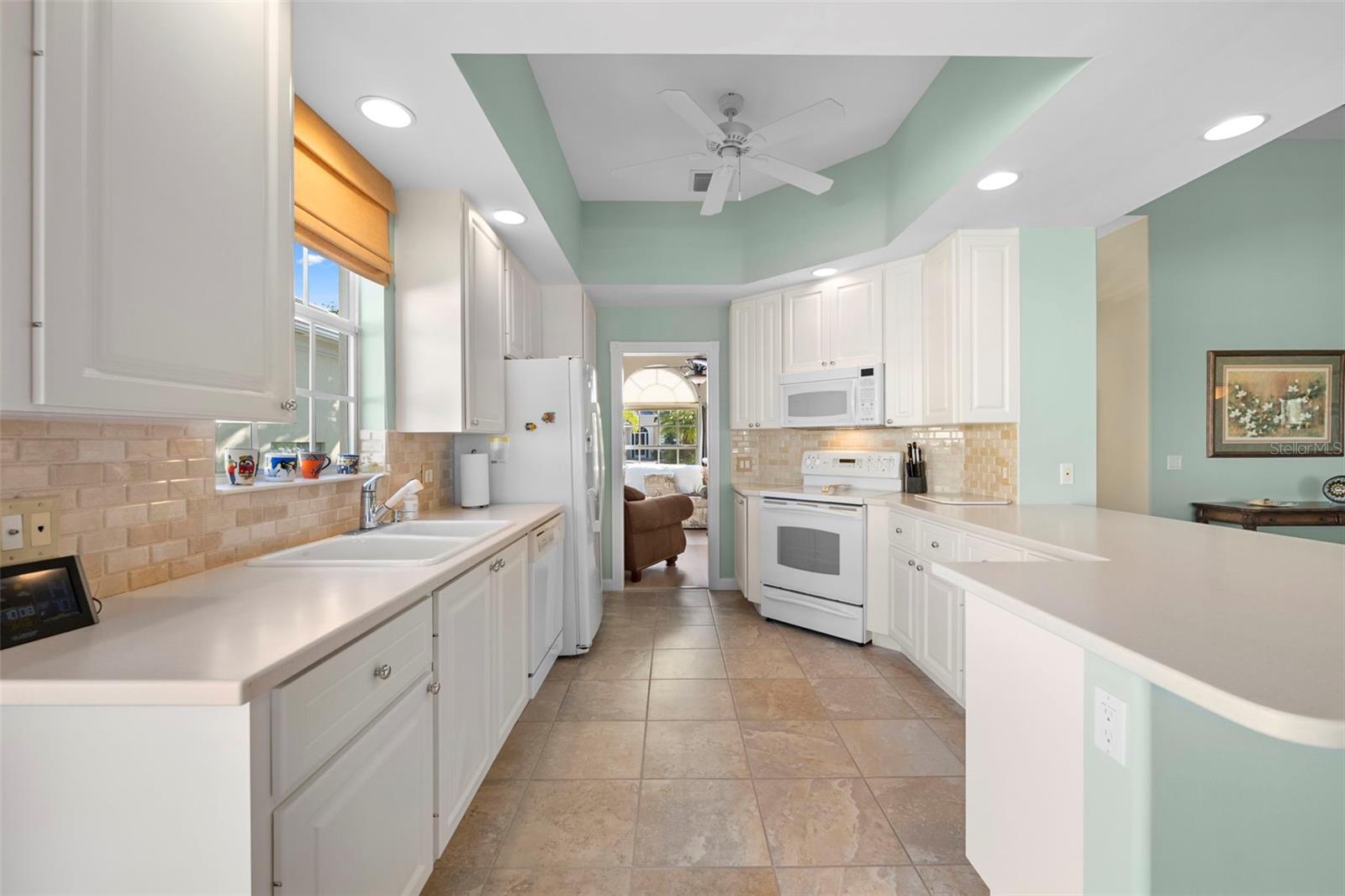 VILLAGEWALK - Residential