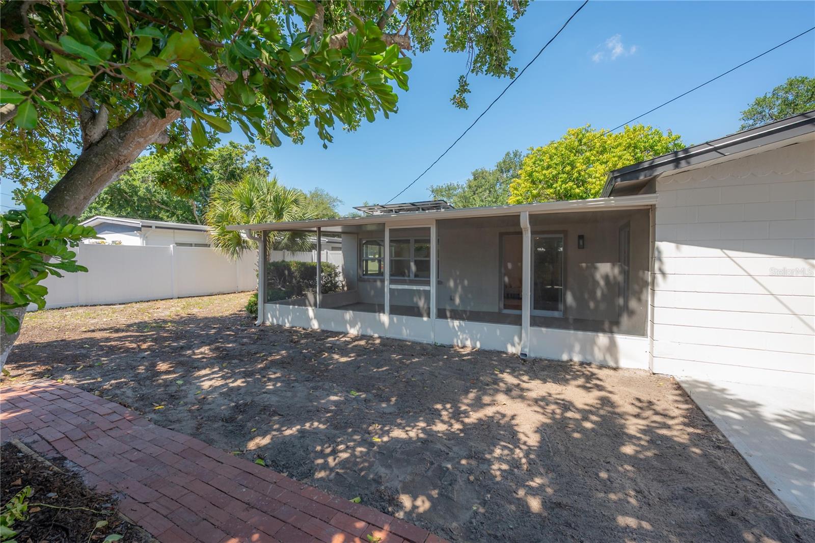 GOLDEN PALM MANOR - Residential