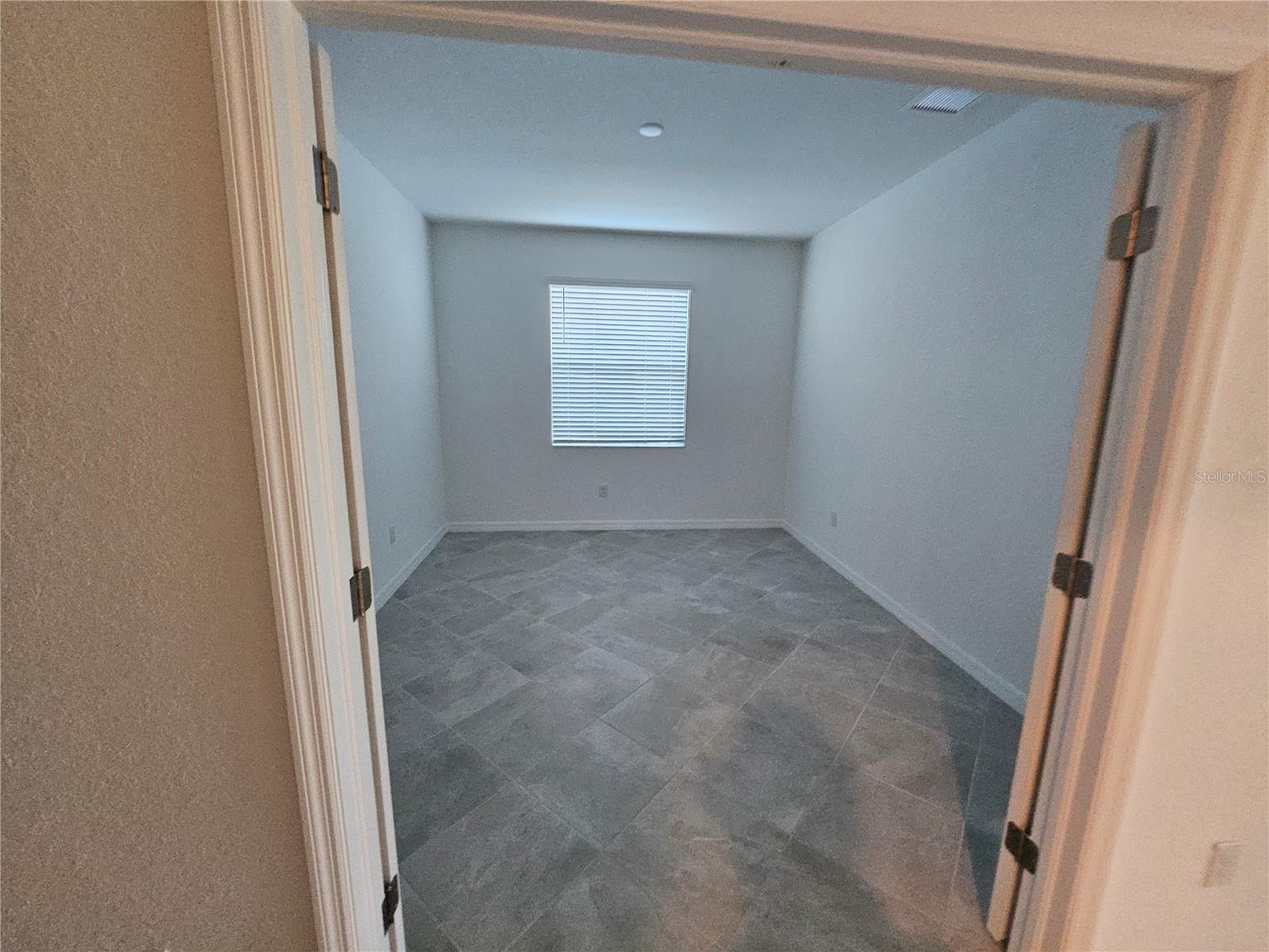 ANTIGUA/WELLEN PARK - Residential Lease