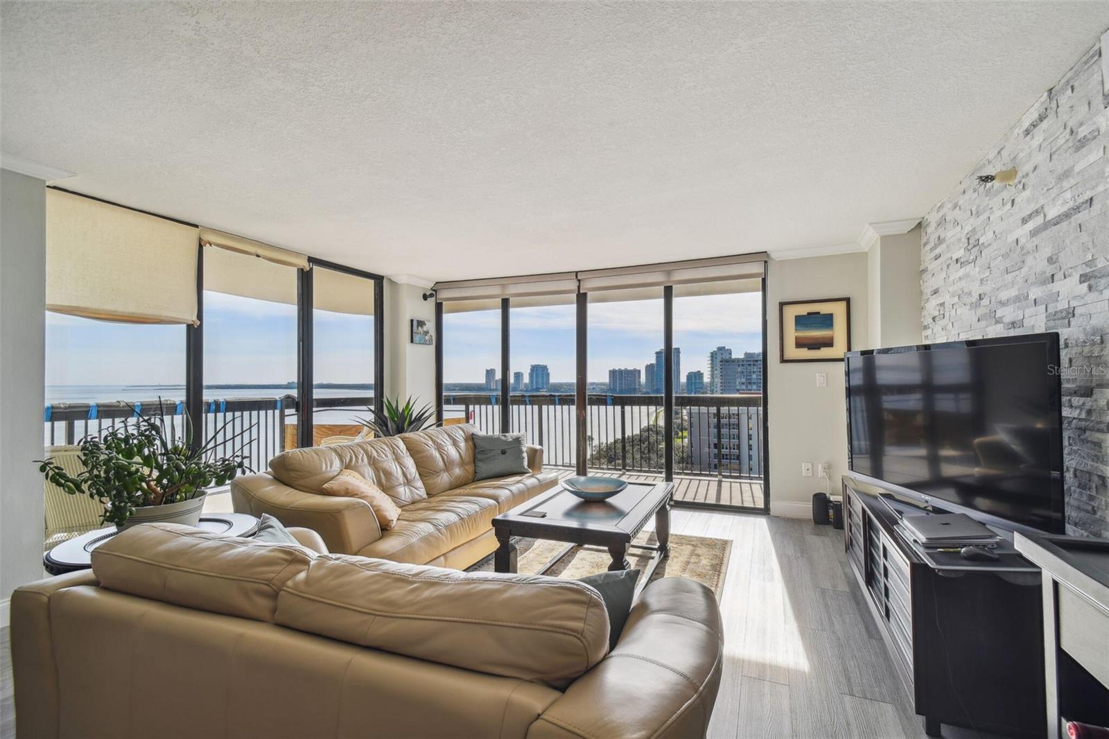 2413 BAYSHORE BOULEVARD 1404