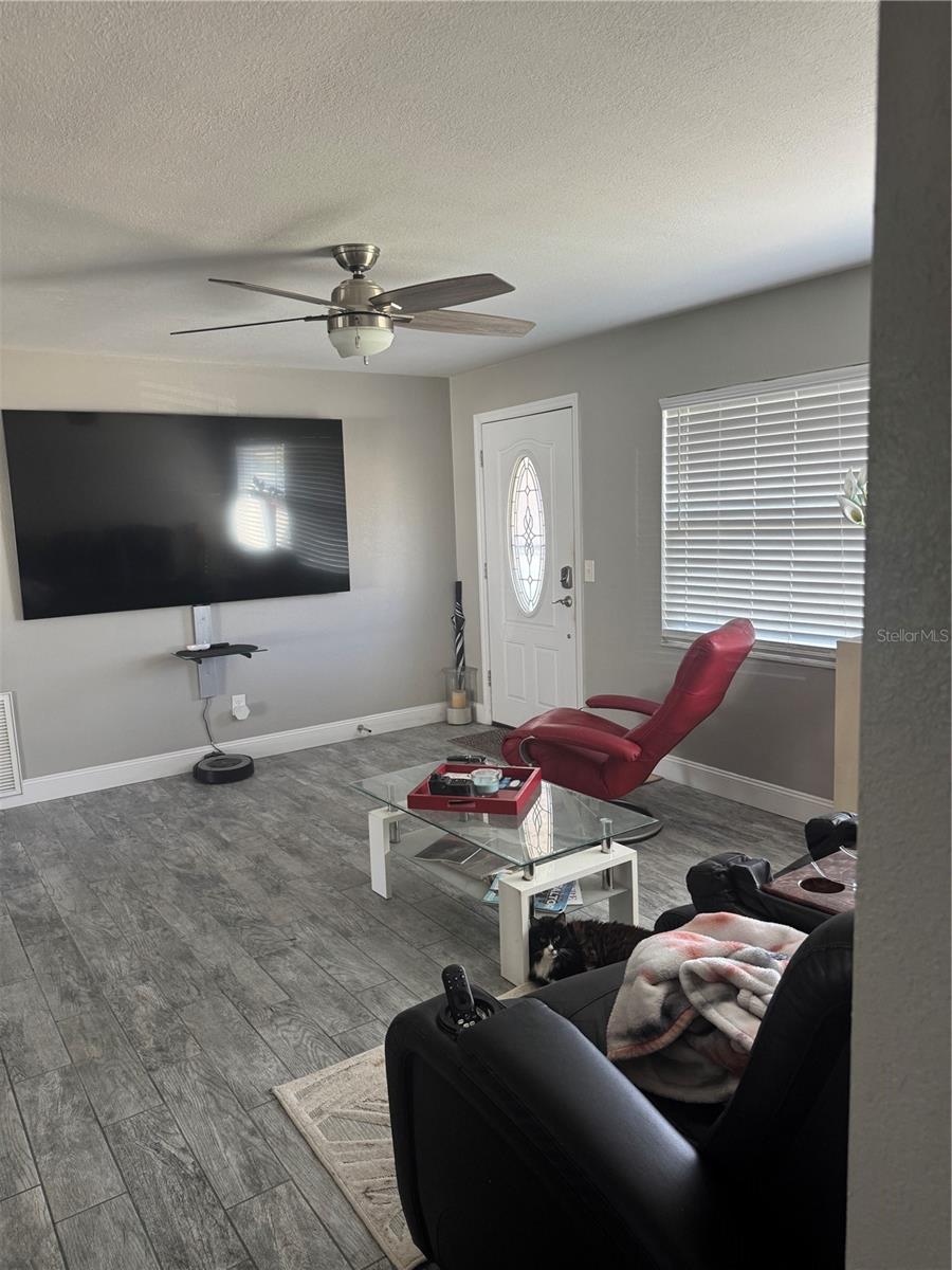 OAKHURST GROVES 1ST ADD - Residential