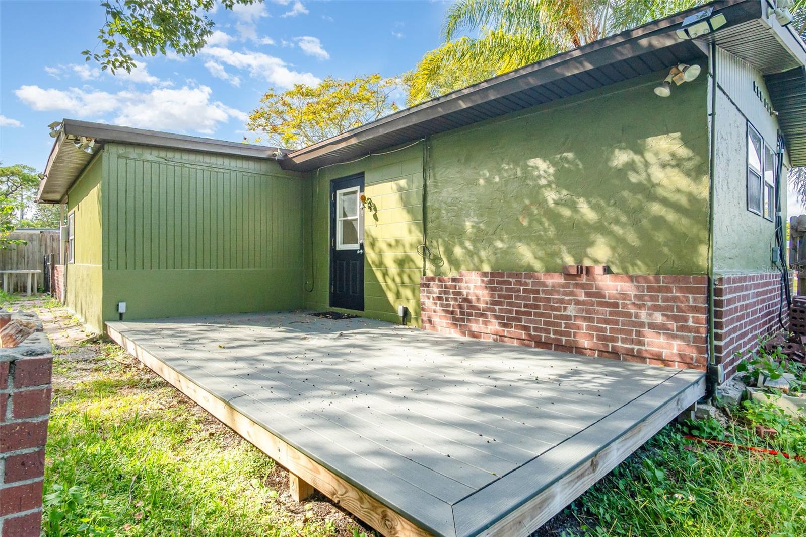 DELTONA - Residential