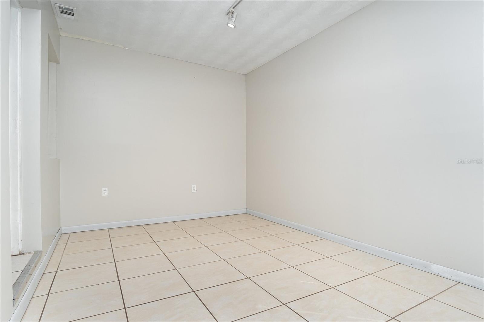 DELTONA - Residential