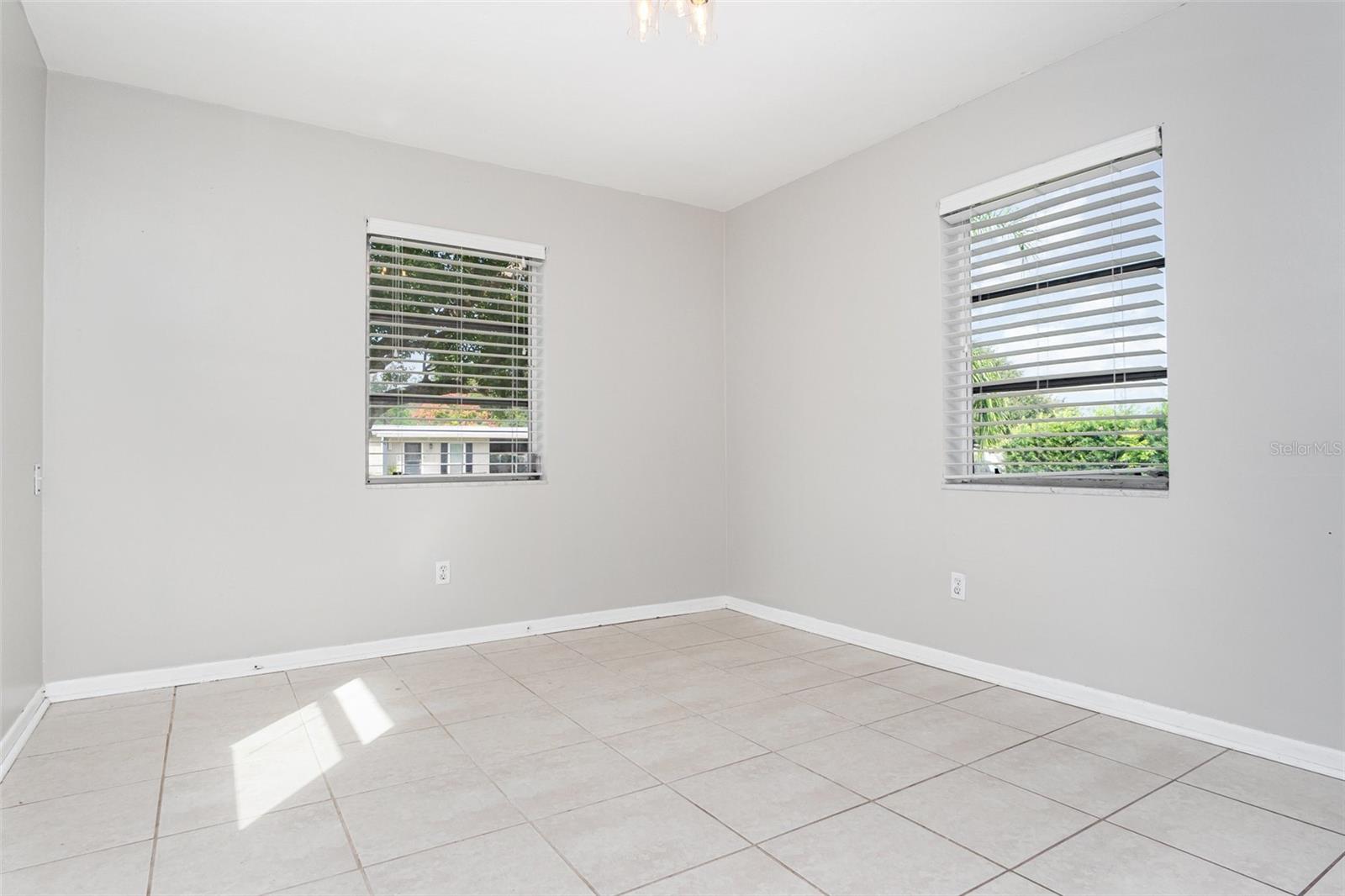 DELTONA - Residential