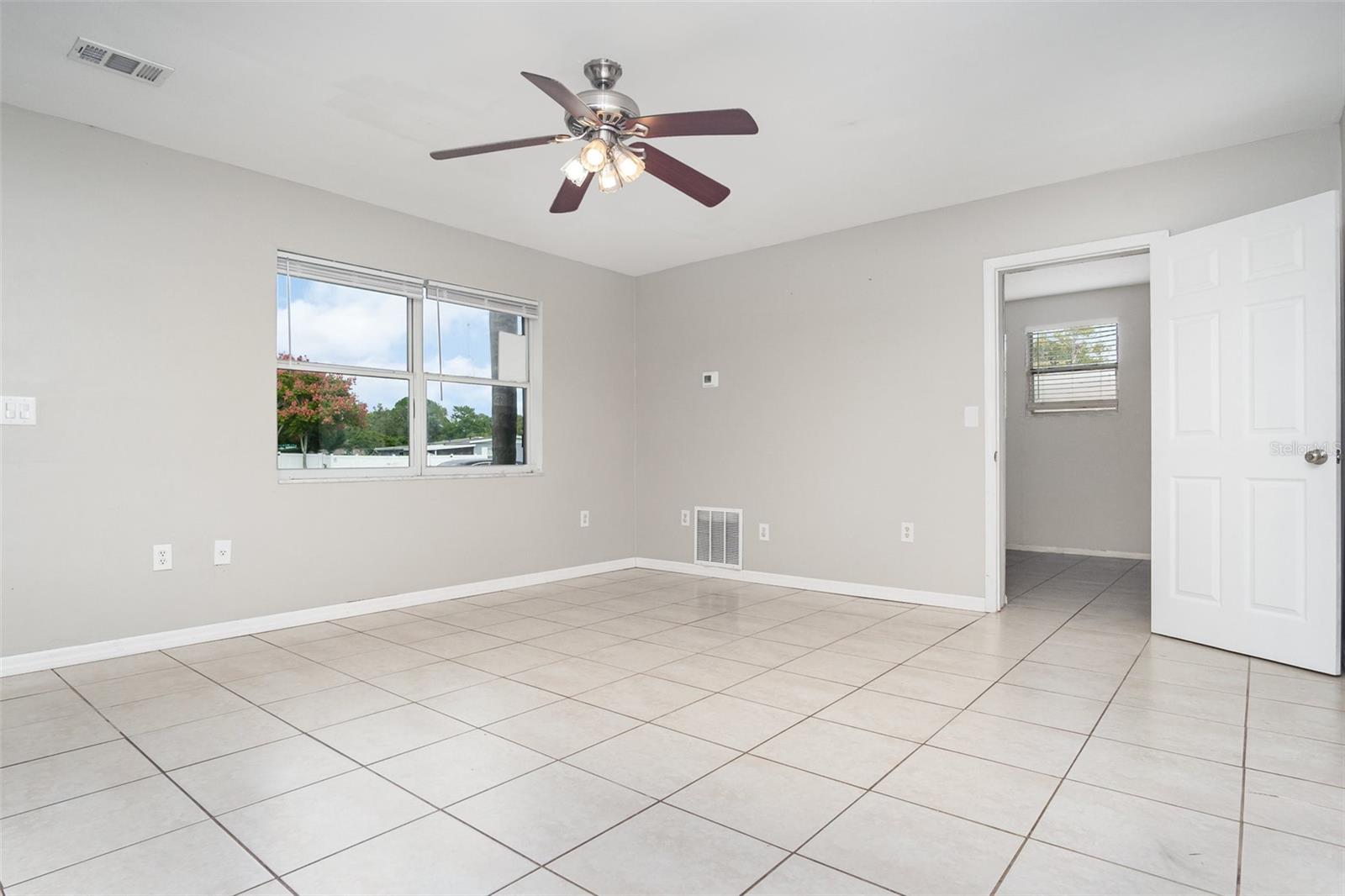 DELTONA - Residential