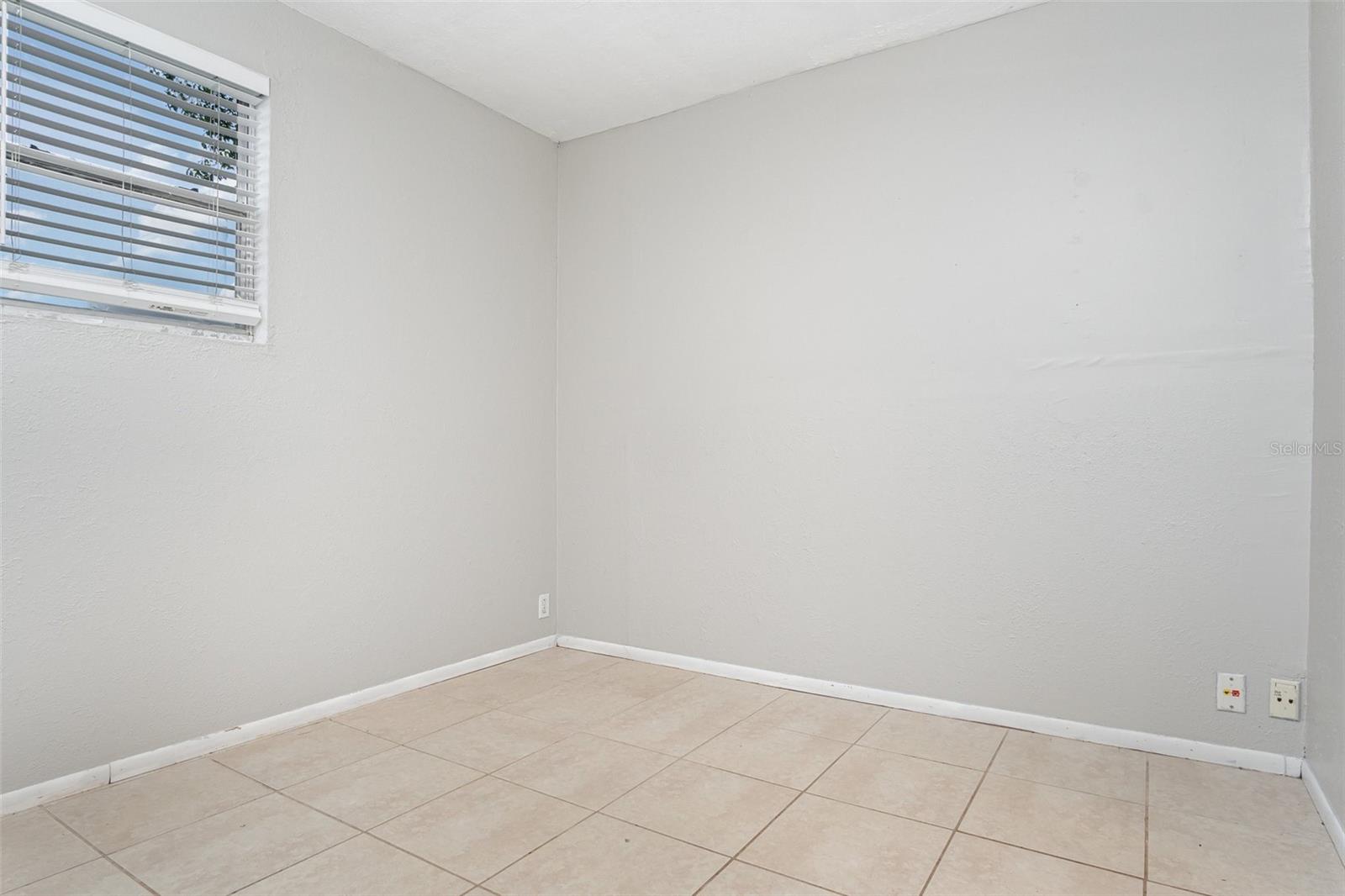 DELTONA - Residential