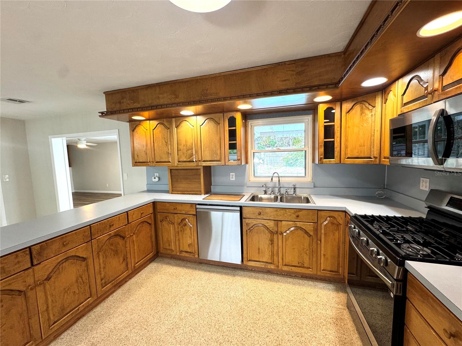 BROOKHILL - Residential