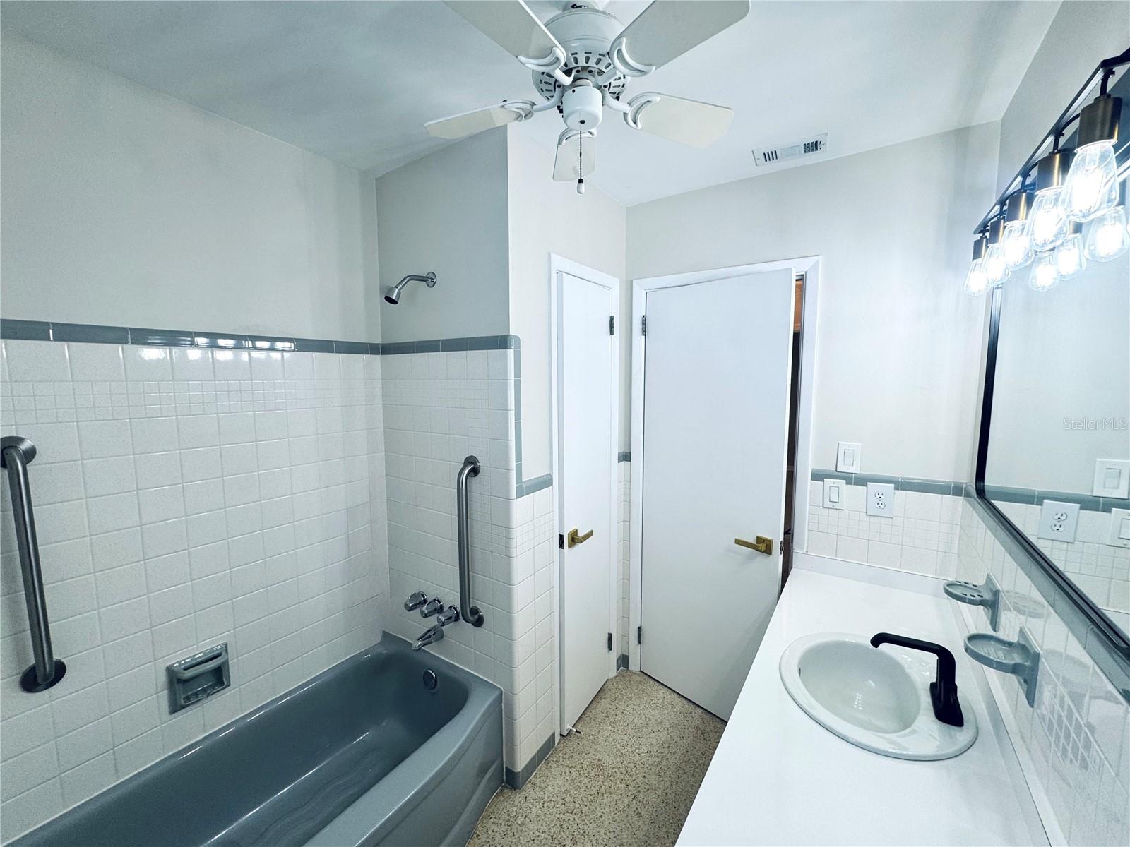 BROOKHILL - Residential