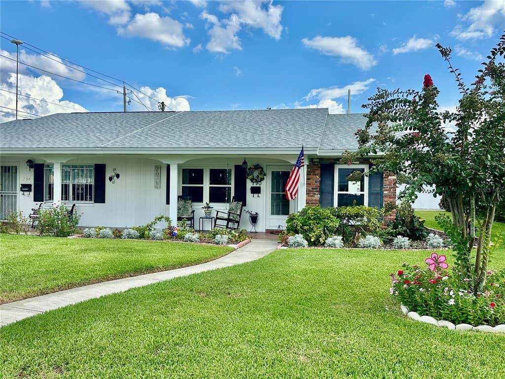 Photo of 790 Avenue Q SE, Winter Haven, FL 33880 (MLS # L4963793)