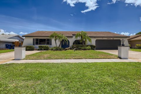 A home in SEMINOLE