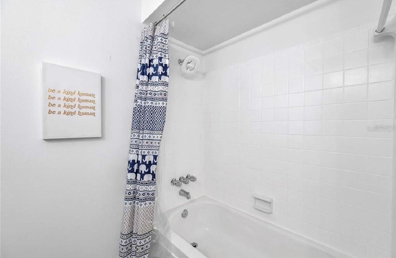 SALLS LAKE PARK - Residential